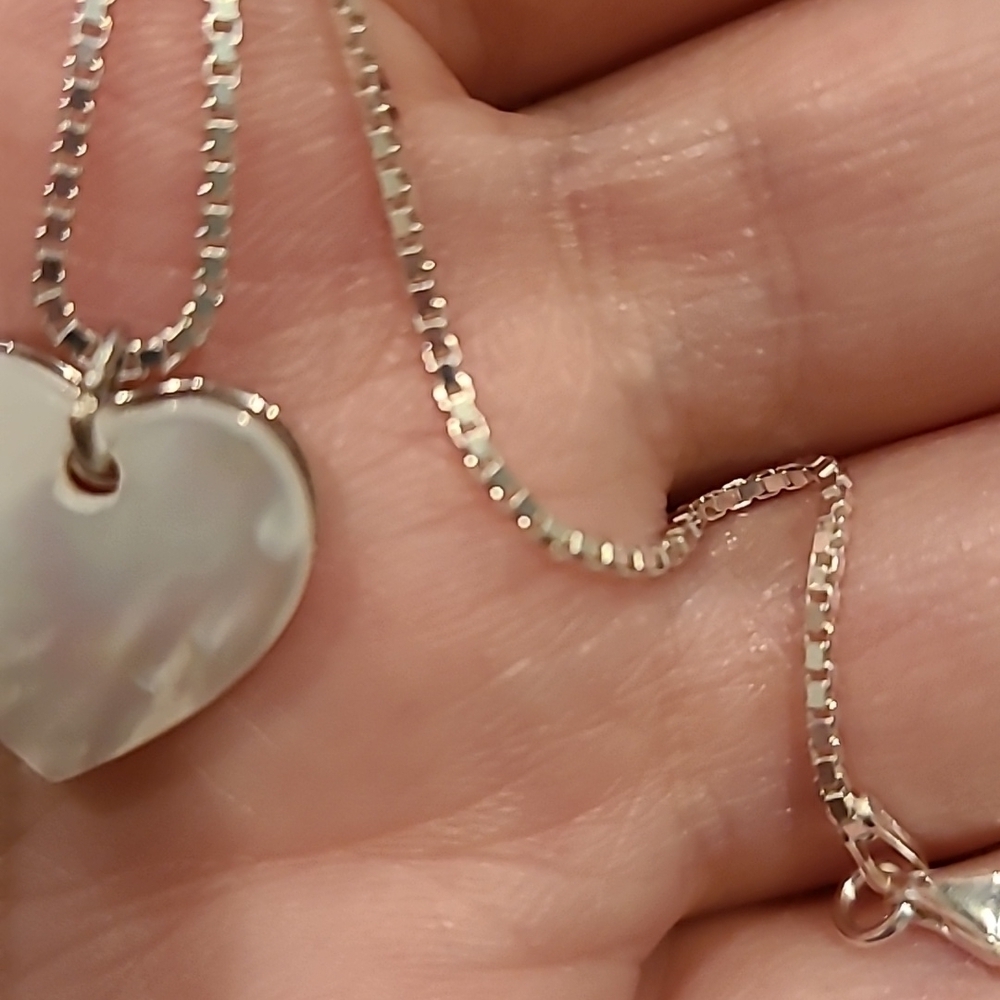 Filigree heart over mother of pearl heart sterling silver necklace - Picture 5 of 8